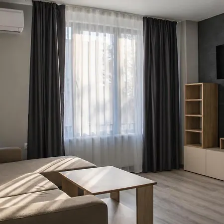крис Hotel